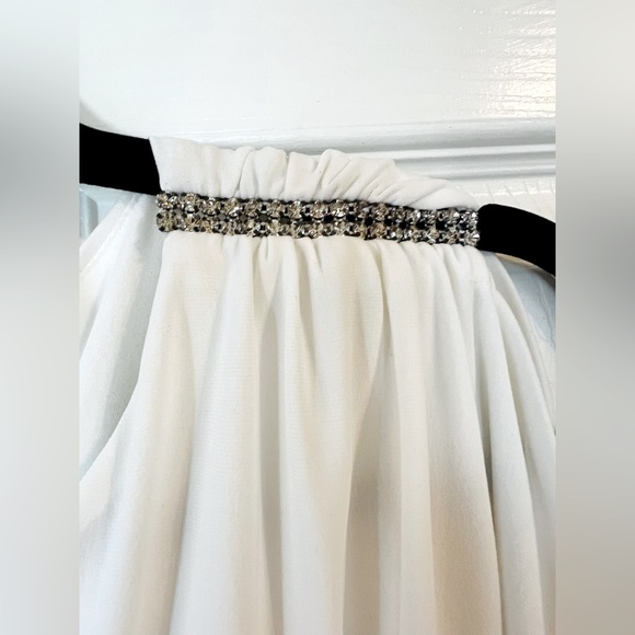 CACHÉ Crystal Embellished Cold-Shoulder dress. Size L - Picture 5 of 12